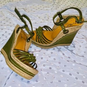 🌸 MIA olive wedge espadrilles